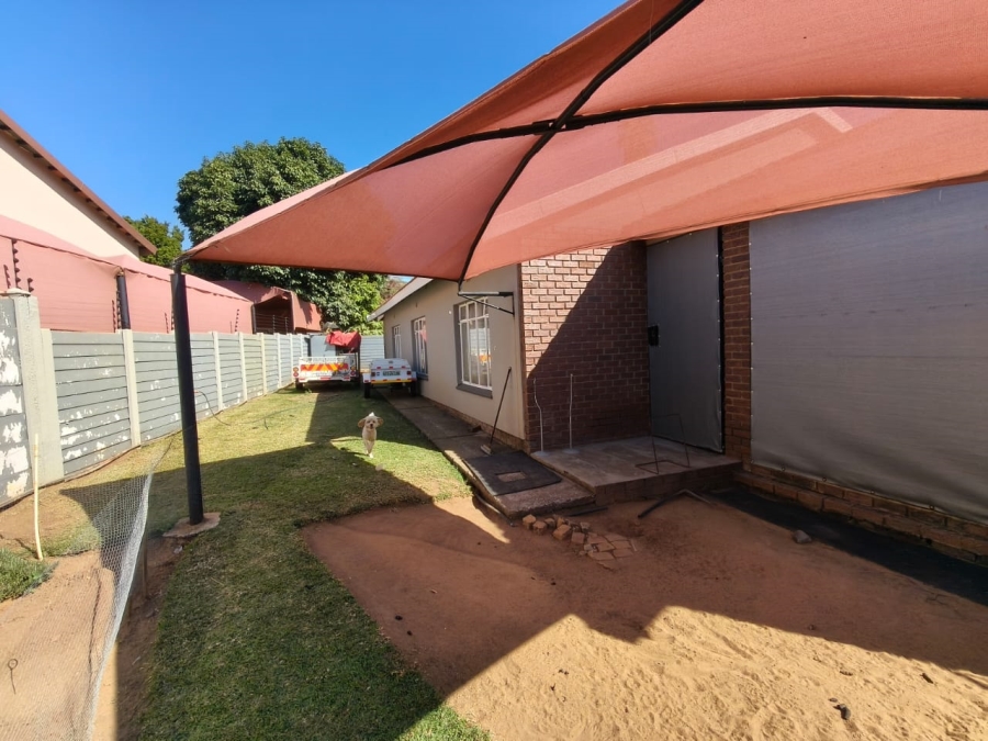 3 Bedroom Property for Sale in Protea Park North West